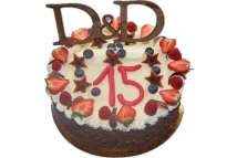 Zdobený kakaový dort